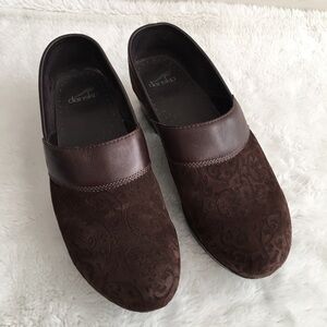 Dansko Brown Suede Leather Clogs size 42
